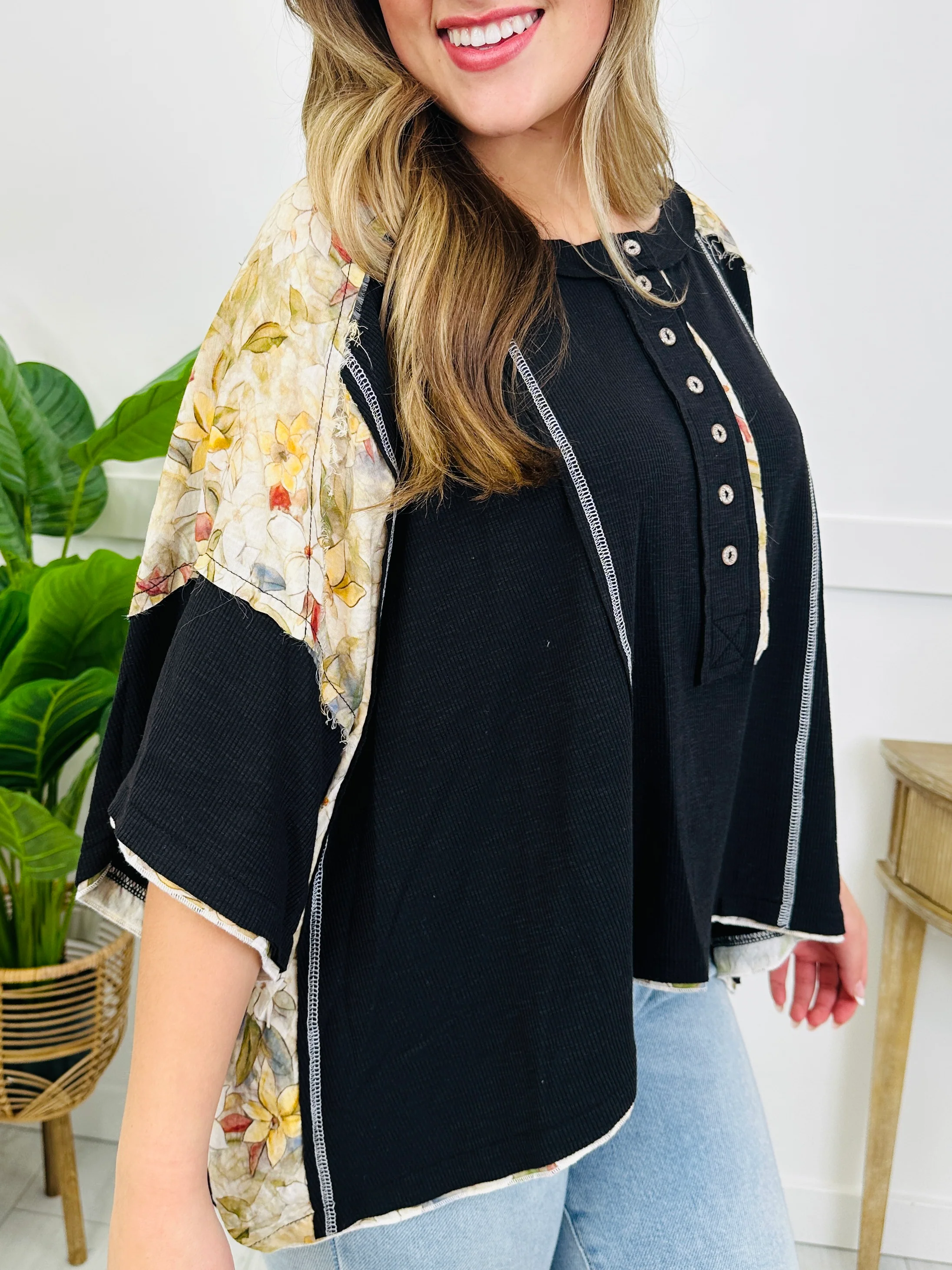 Abstract Ease Top