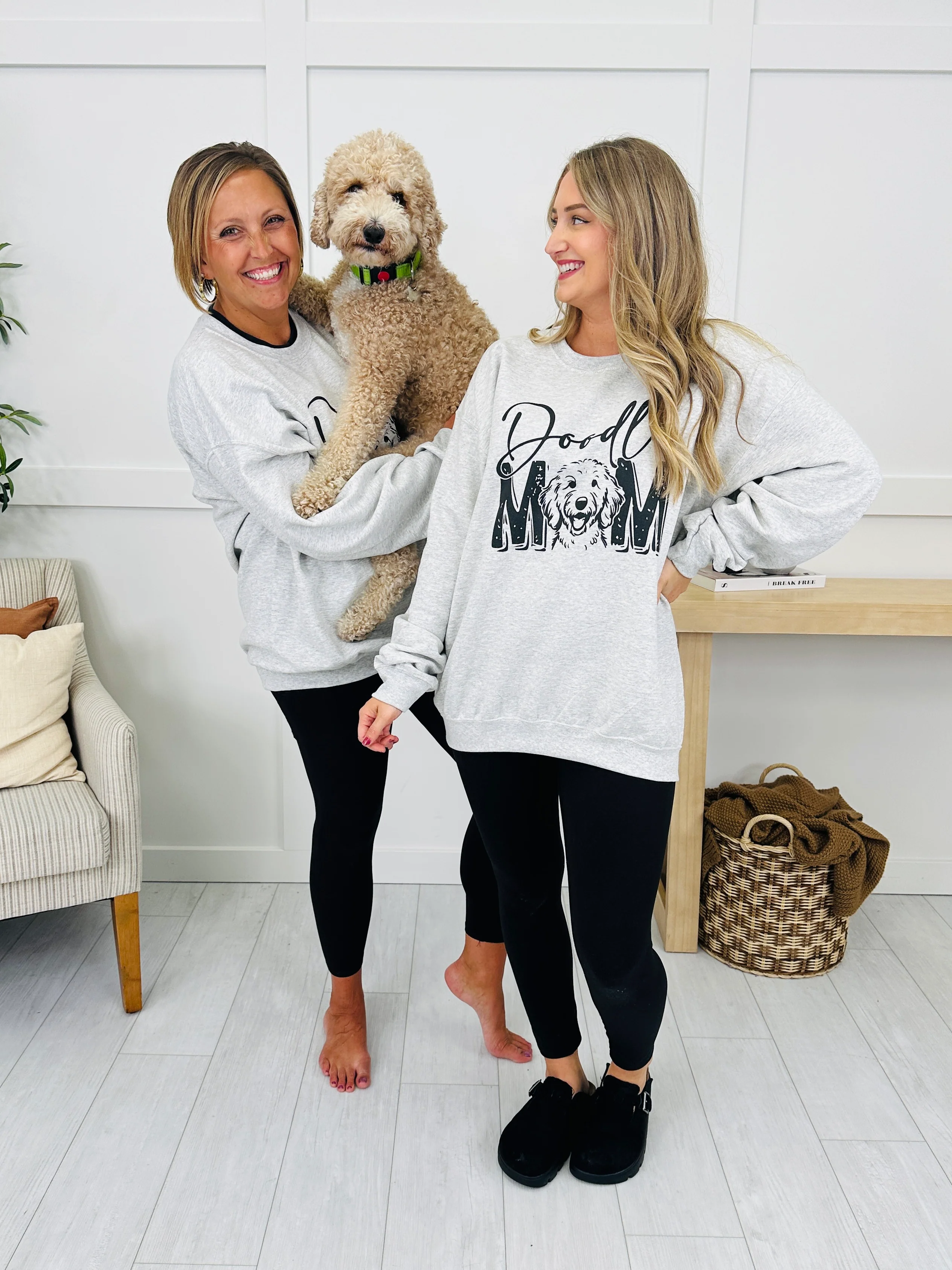 Doodle Mom Graphic Crewneck Sweatshirt - Image 6