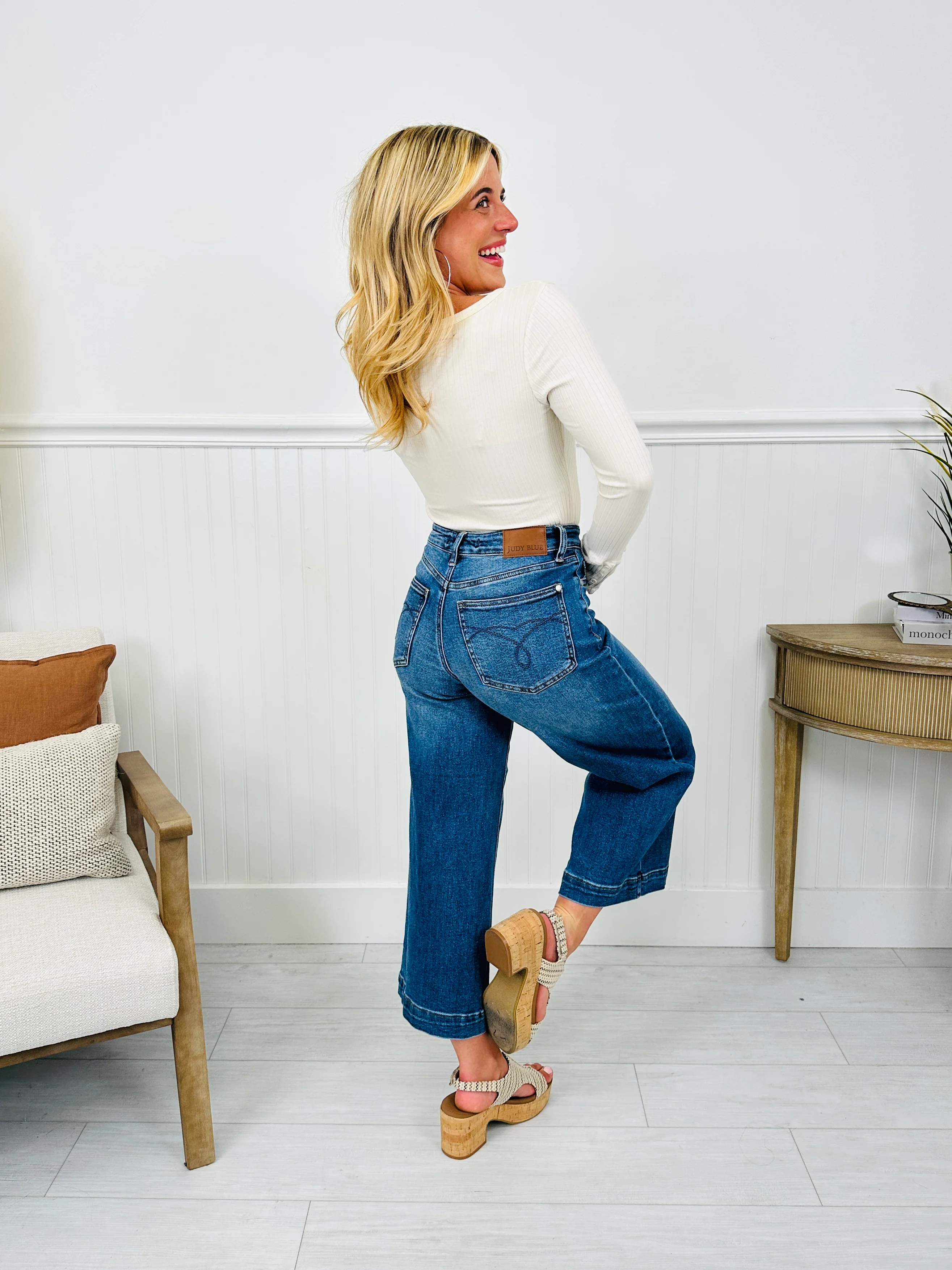 Judy Blue Places To Be Wide Leg Cropped Jeans - Image 10