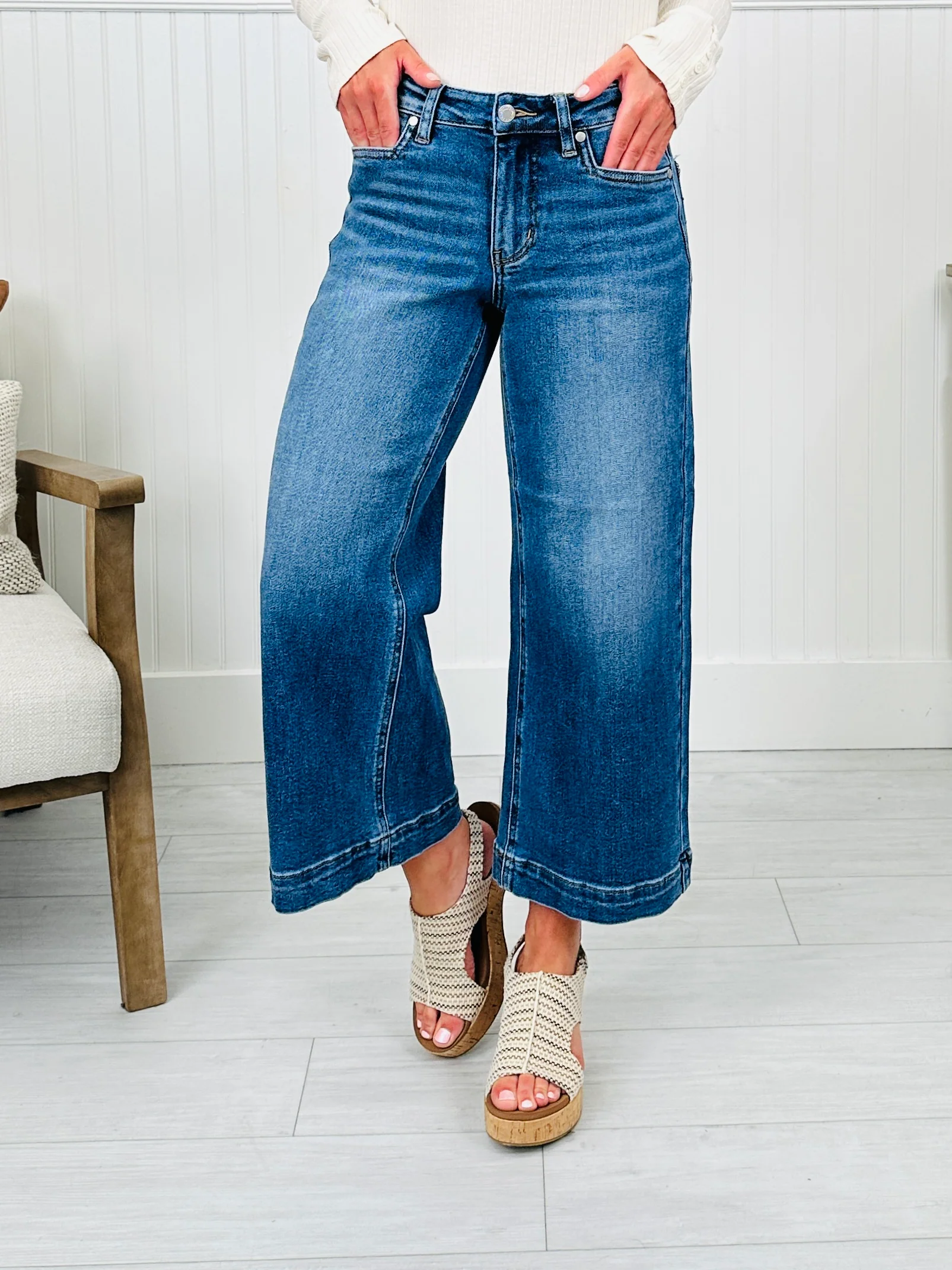 Judy Blue Places To Be Wide Leg Cropped Jeans - Image 3