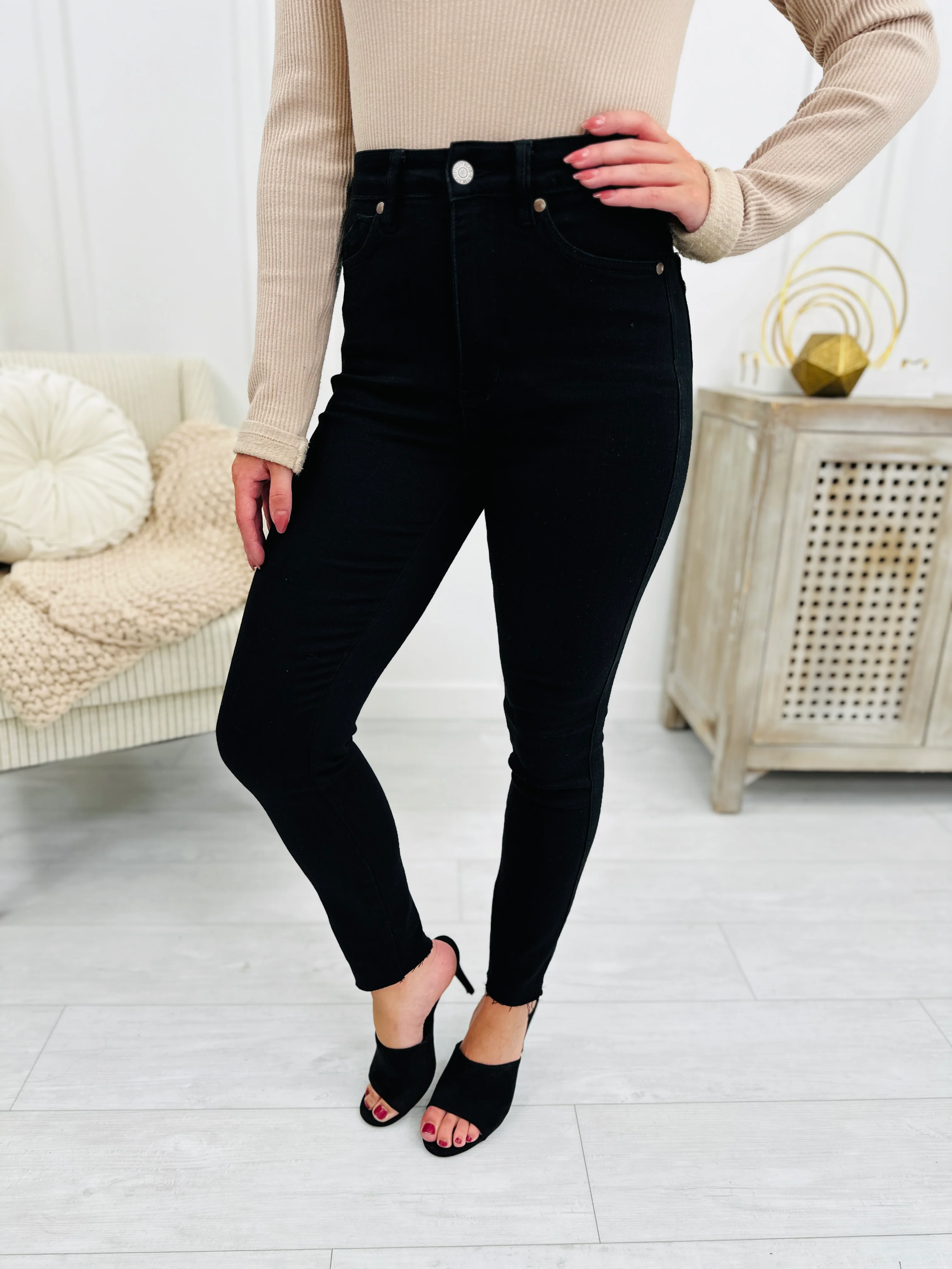 Judy Blue The Trifecta 3.0 Tummy Control And Butt Lifting Skinny Jeans in Black in REG/CURVY - Image 30
