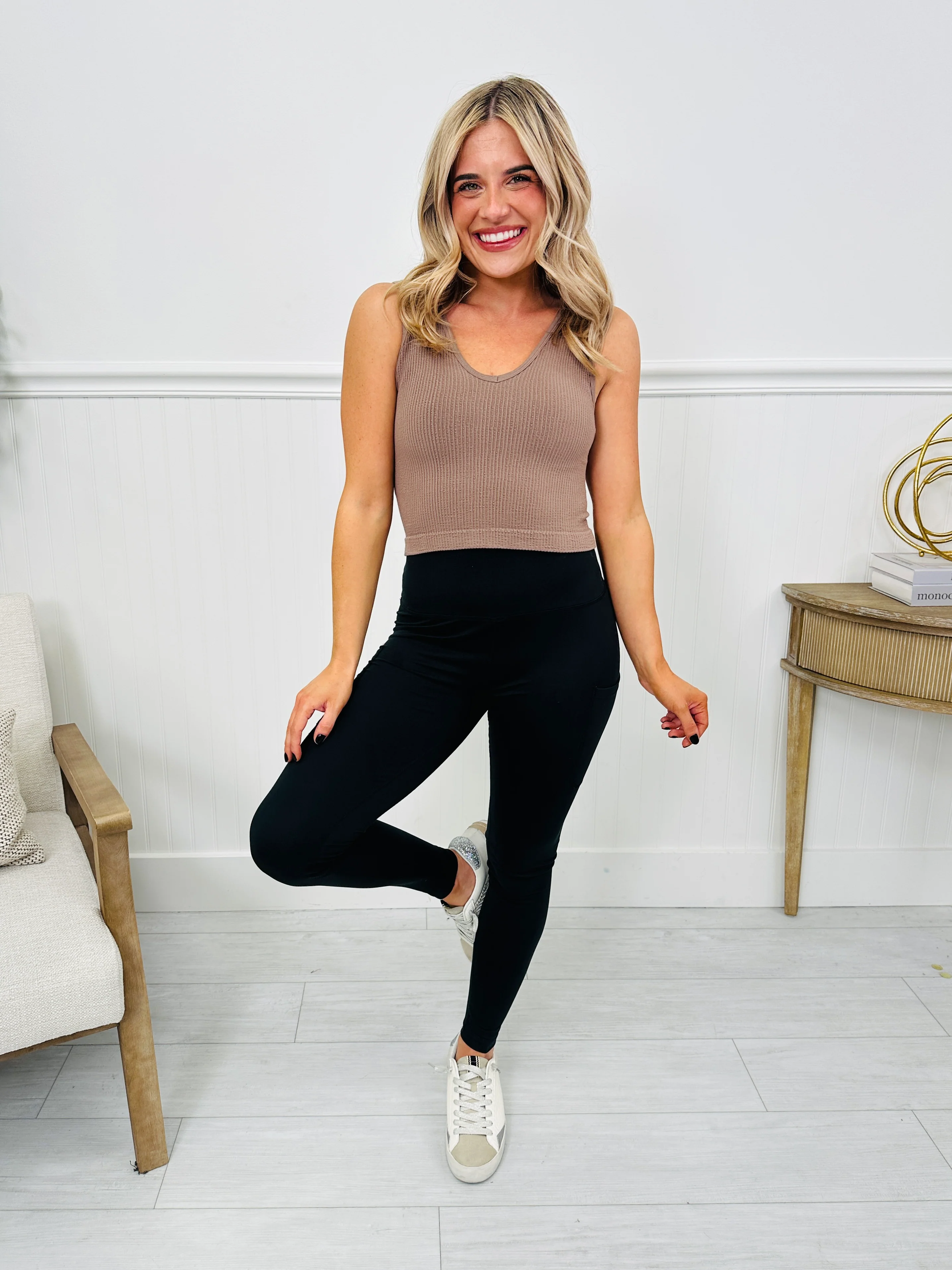 MOCO Exclusive Black Viral Leggings - Image 3