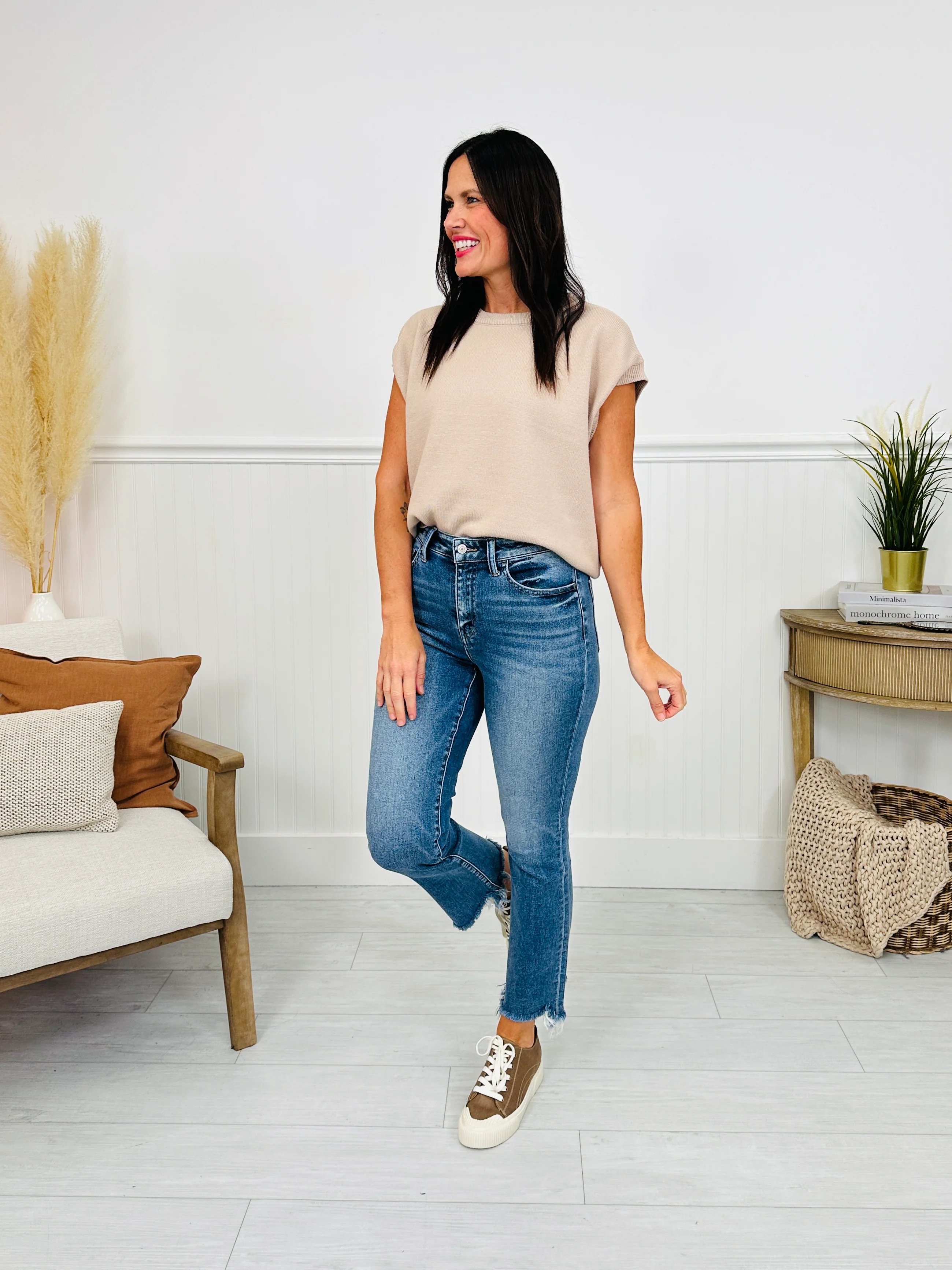 Come Out On Top Cropped Jeans - Image 15