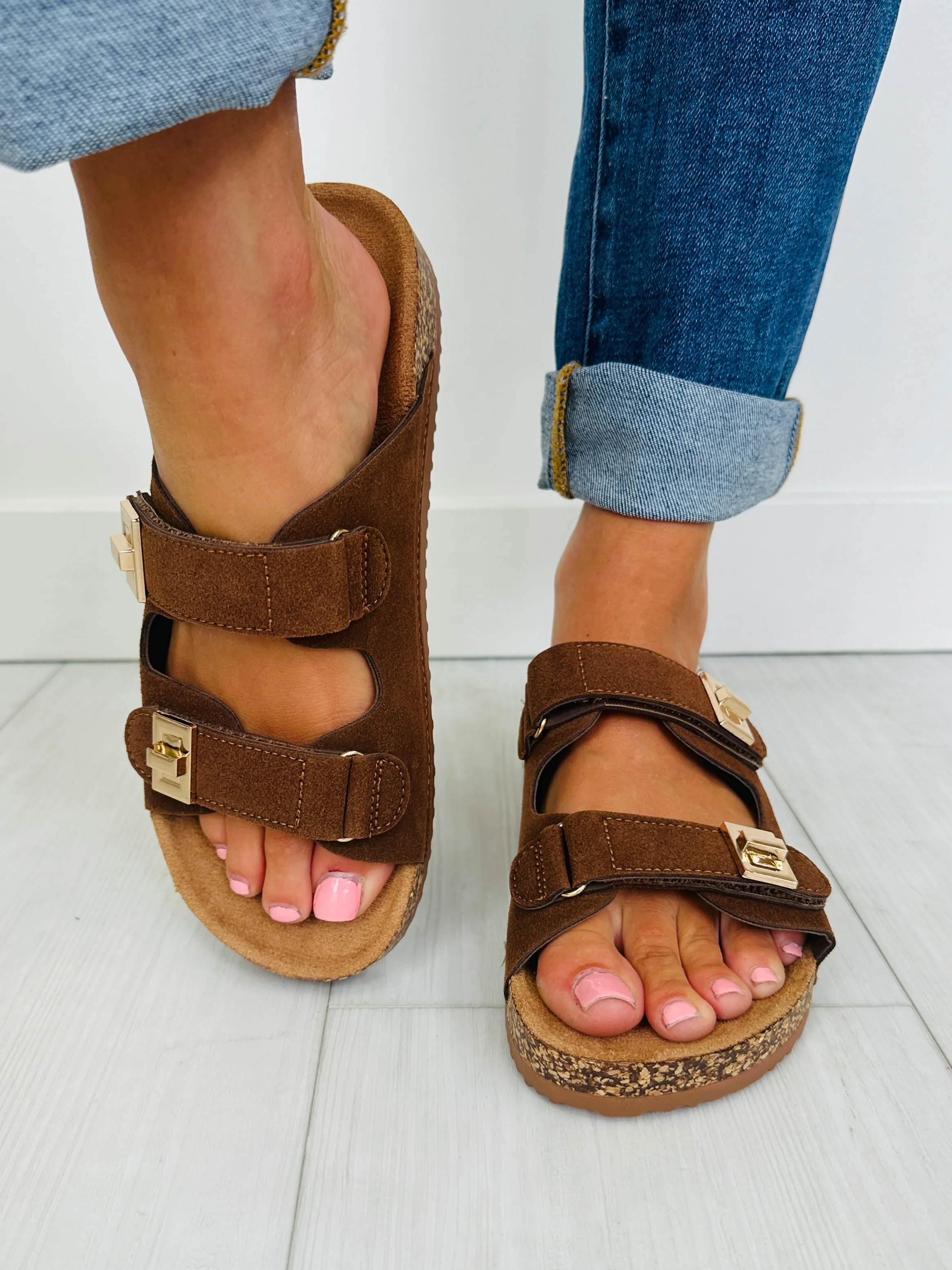 Sandals In Multiple Colors - Image 4