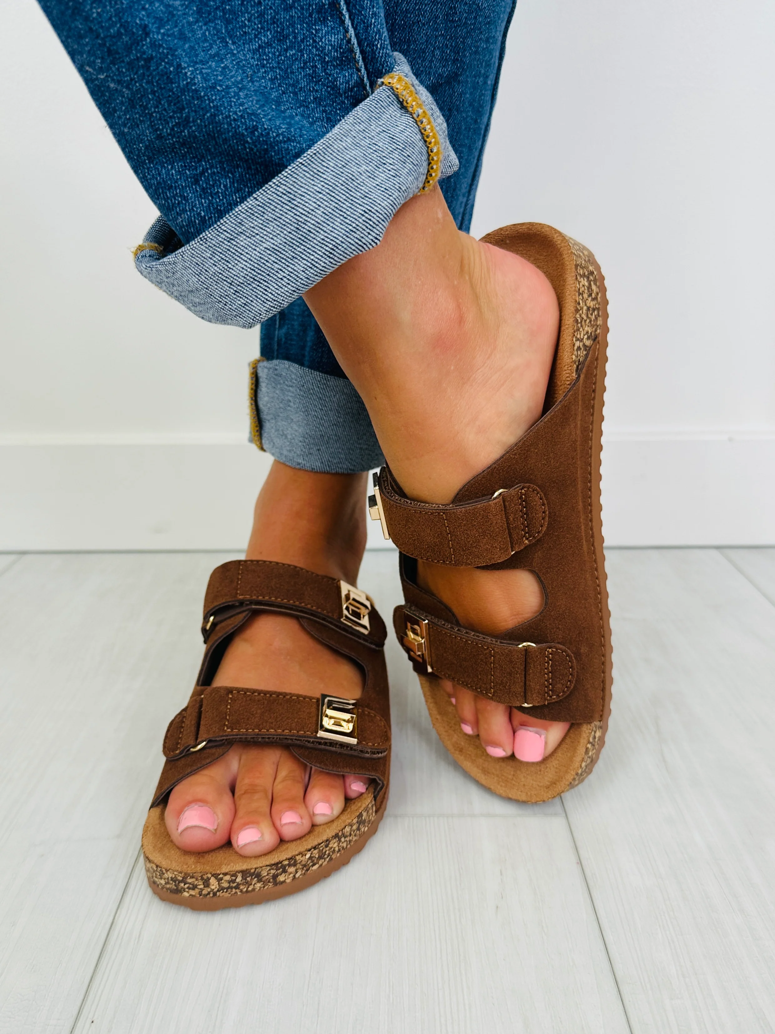 Sandals In Multiple Colors - Image 5