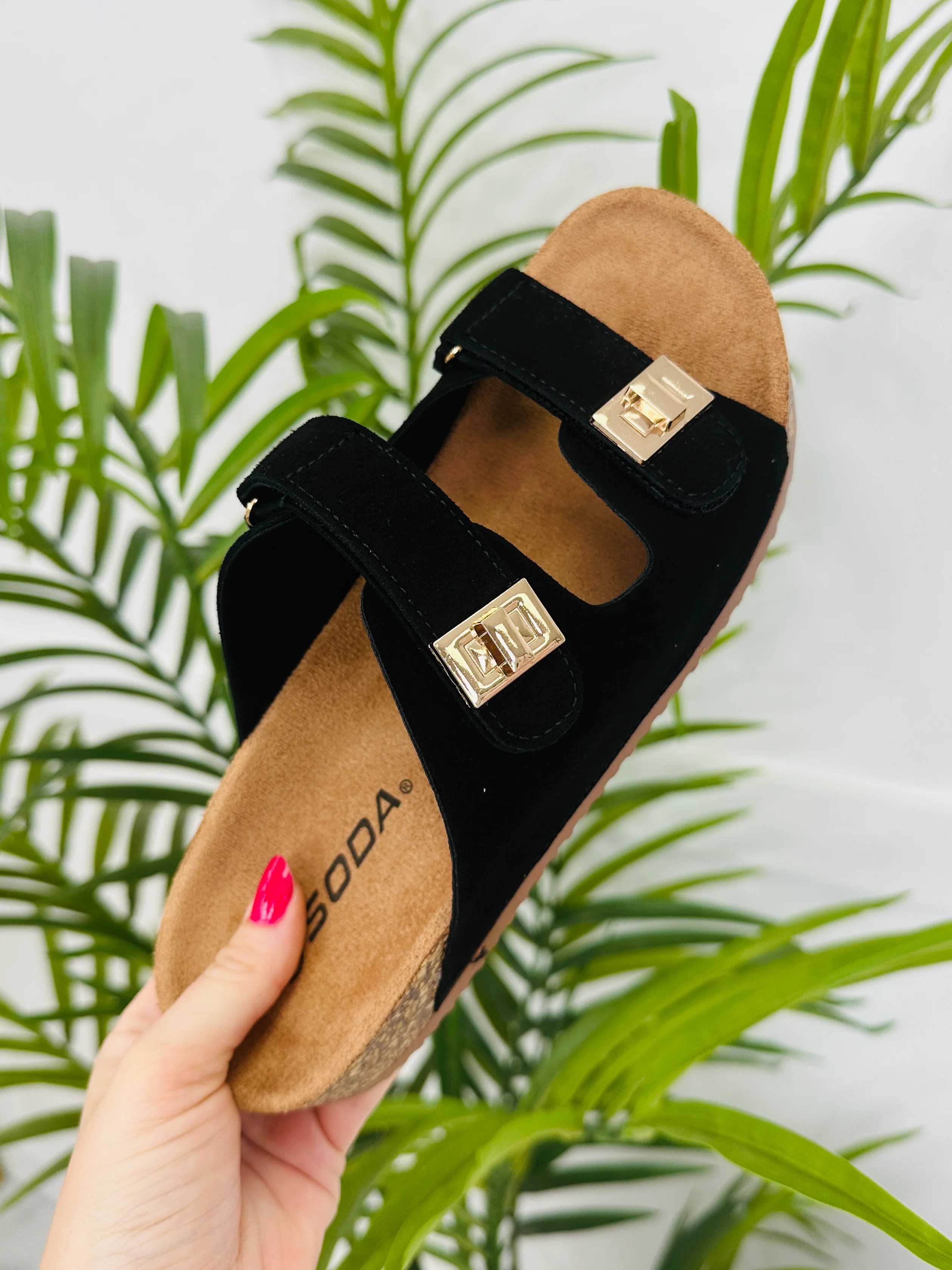 Sandals In Multiple Colors - Image 6