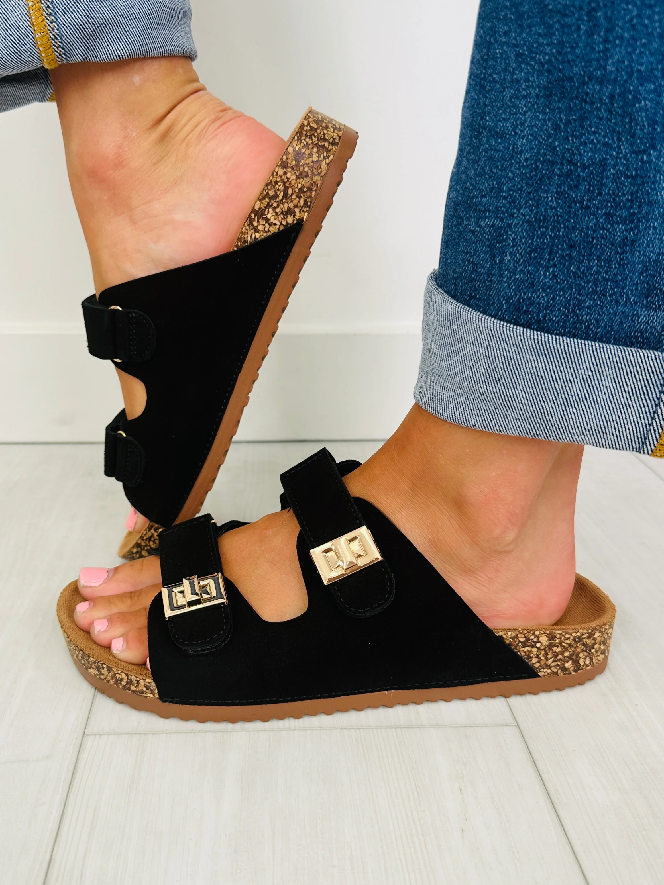 Sandals In Multiple Colors - Image 8