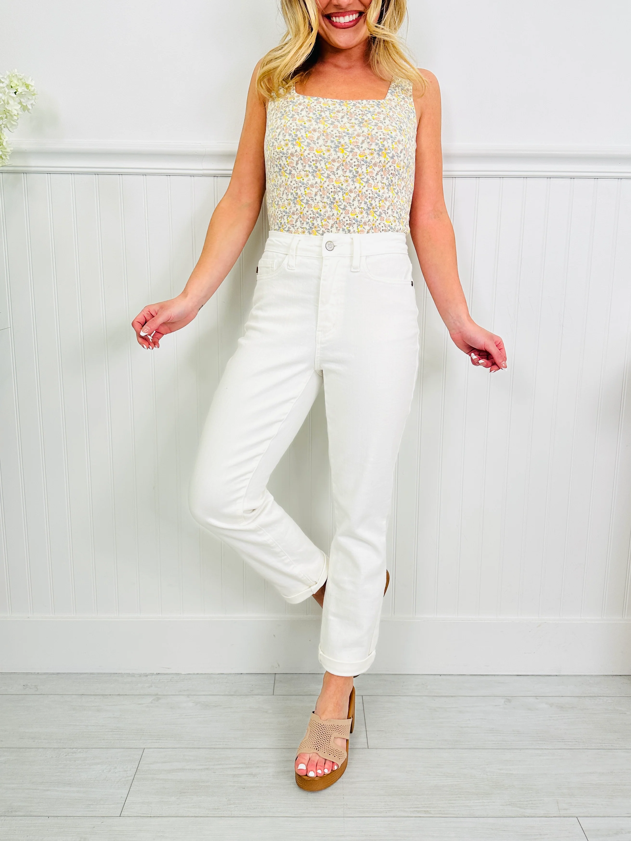 Judy Blue Perfect Match White Double Cuff Boyfriend Jeans in Reg/Curvy - Image 4