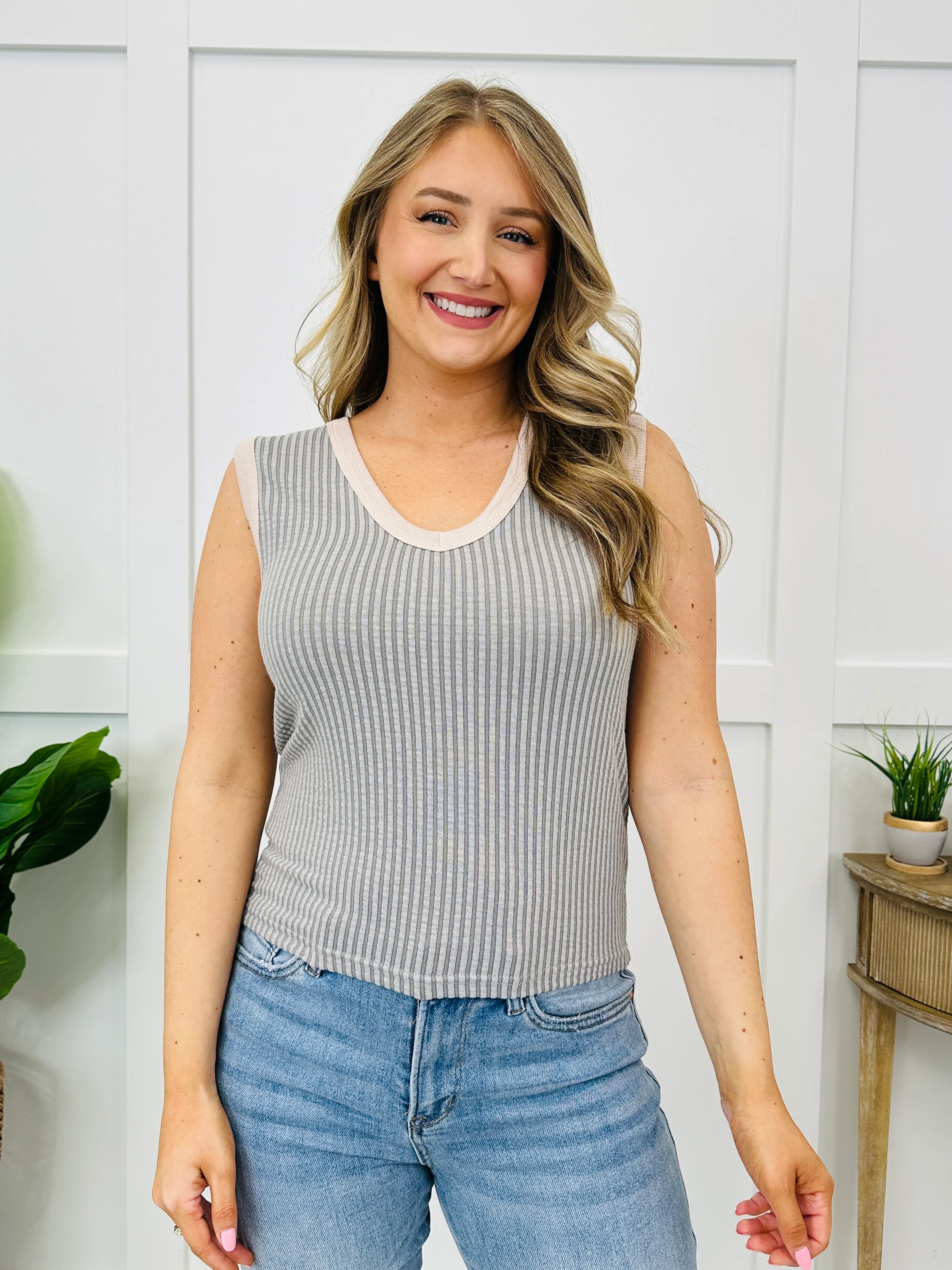 Sideline Style Tank Top In Light Grey - Image 3