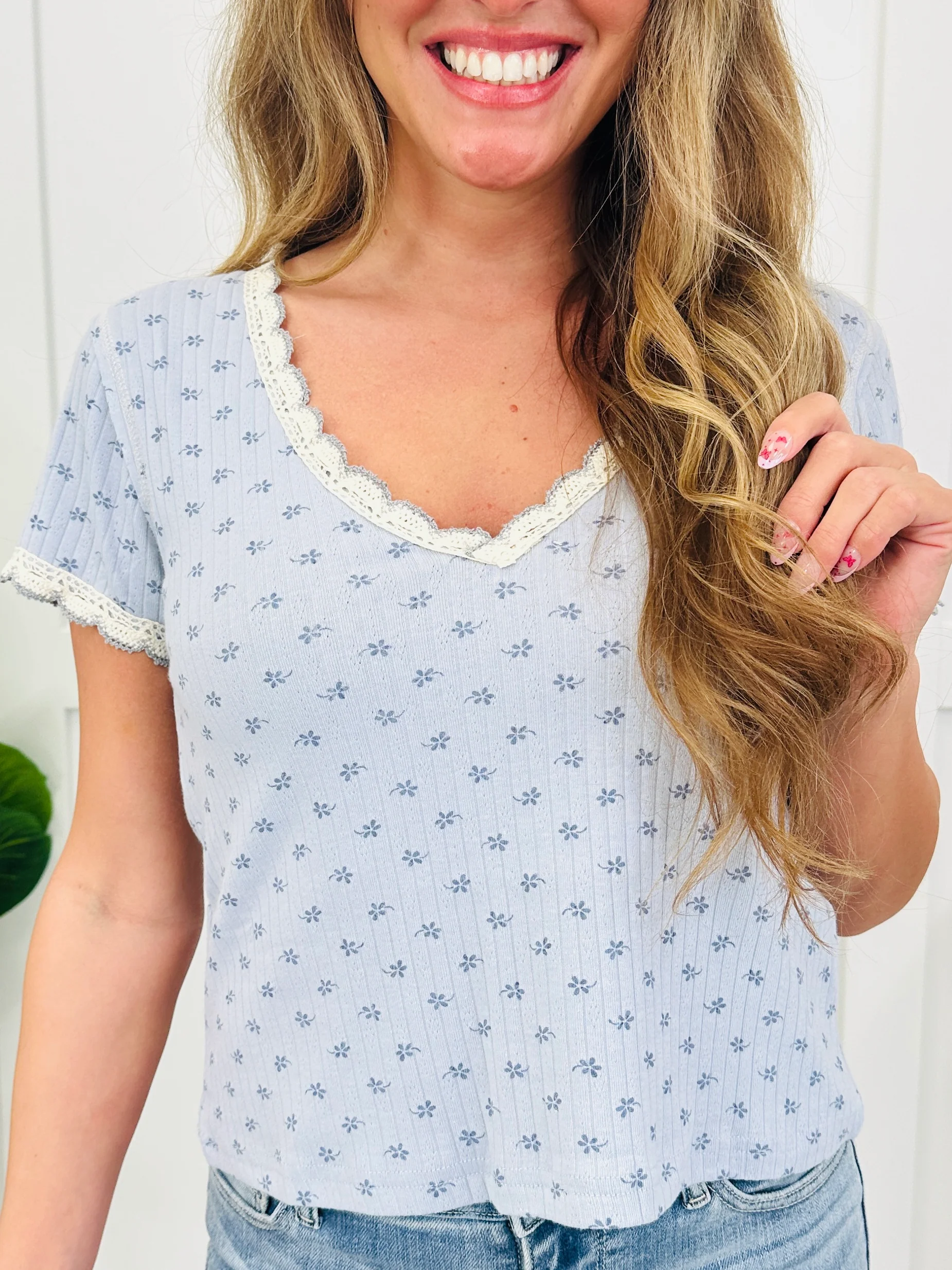 The Soft Contrast Top In Multiple Colors - Image 5