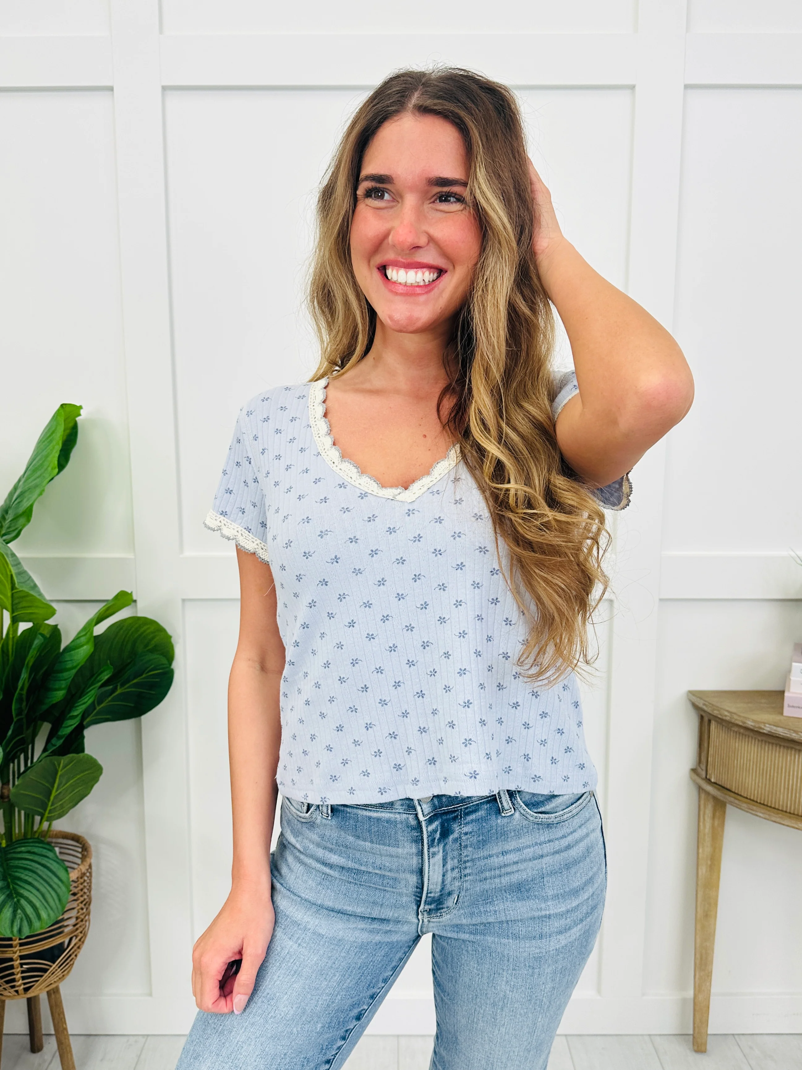 The Soft Contrast Top In Multiple Colors - Image 7